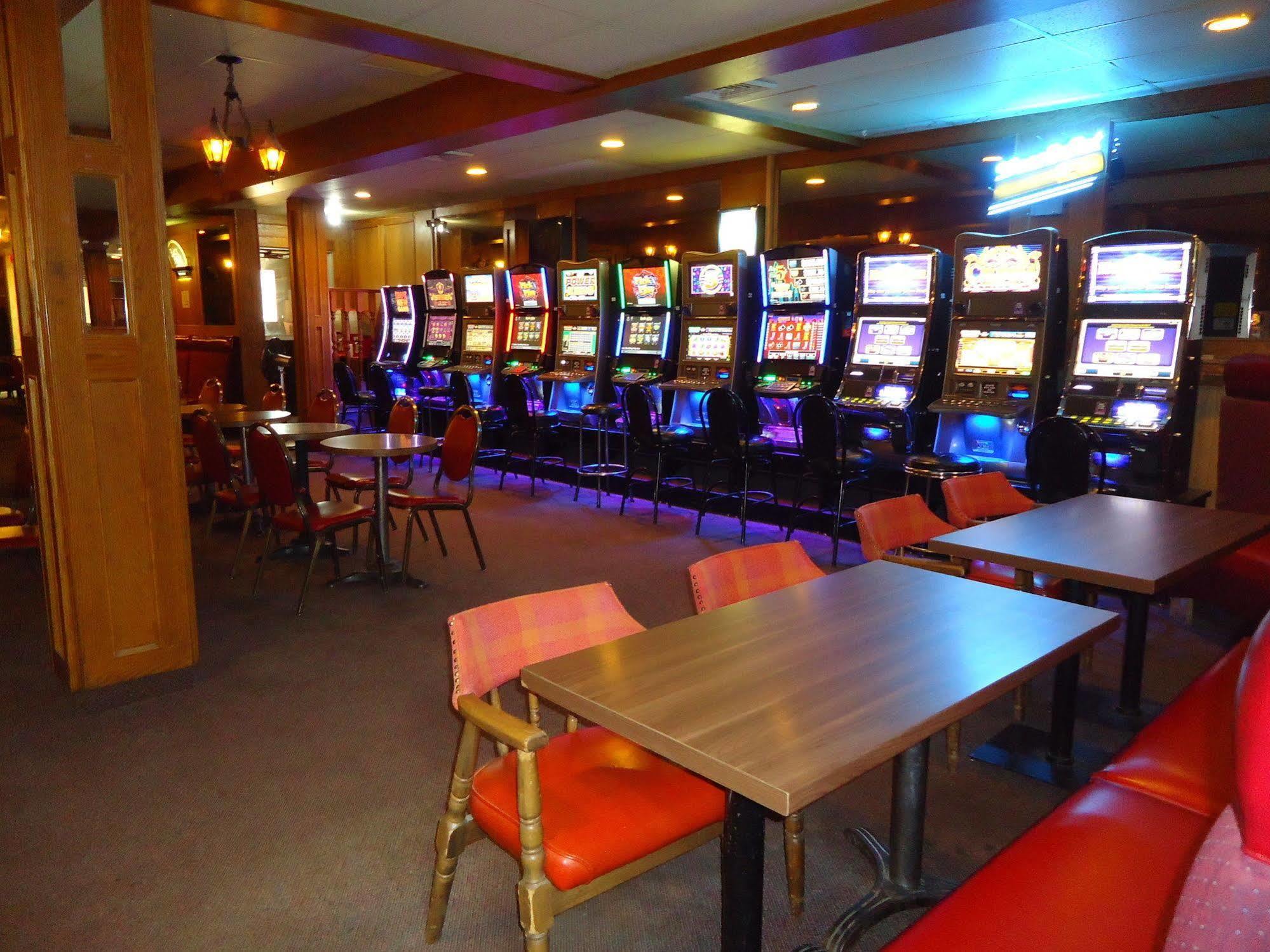 Beaver Hotel Север Батлфорд Экстерьер фото